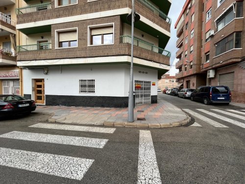 Local comercial en Petrer. Zona Avenida de Elda