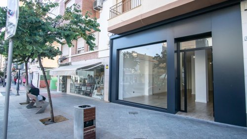 Local comercial en Elda. Zona Gran avenida