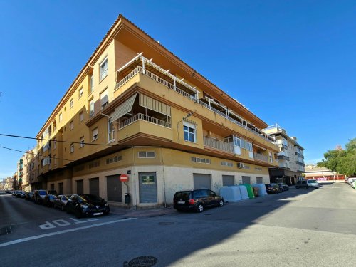 Piso en Elda. Zona Campico