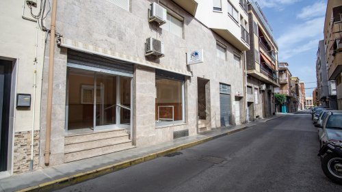 Local comercial en Elda. Zona Pablo iglesias