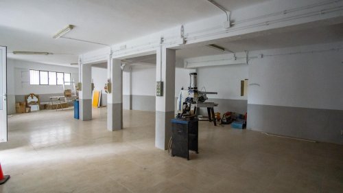 Local comercial en Elda. Zona Marina española