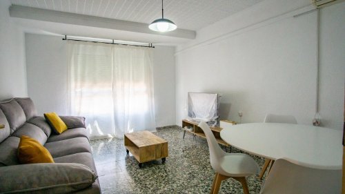Piso en Elda. Zona Av. acacias
