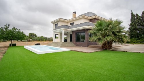 Chalet en Elda. Zona Jaud