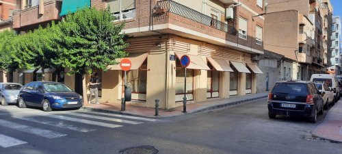 Local comercial en Elda. Zona Pablo iglesias