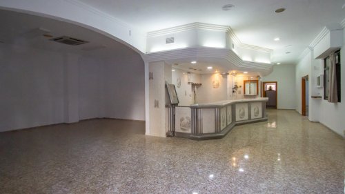 Local comercial en Petrer. Zona Av. de Madrid