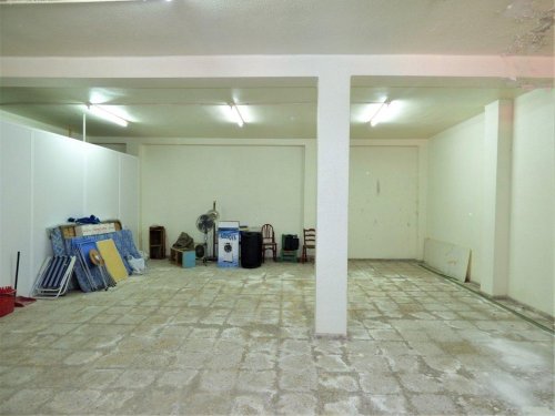 Local comercial en Elda. Zona Avenida de chapí