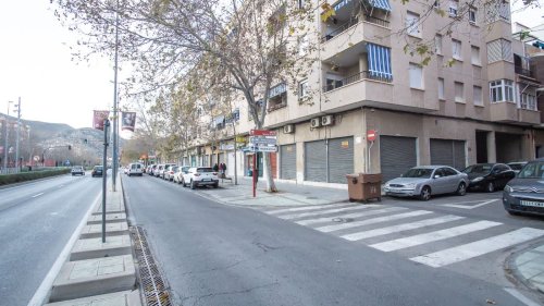 Local comercial en Elda. Zona Avenida de ronda