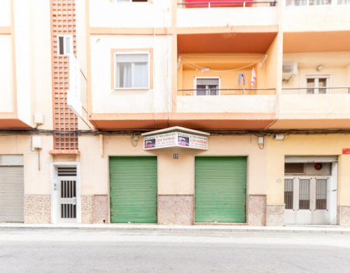 Local comercial en Elda. Zona Gran avenida