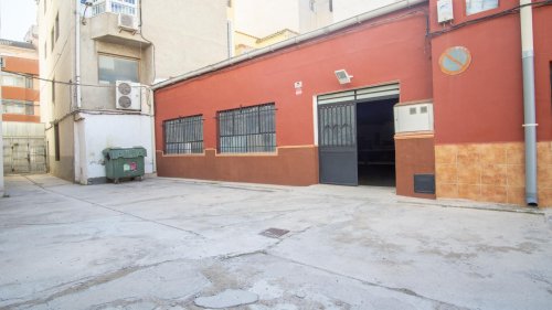 Nave industrial en Petrer. Zona Av. de Madrid