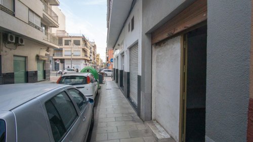 Local comercial en Elda. Zona Gran avenida
