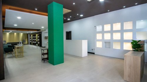 Local comercial en Elda. Zona Avenida de chapí