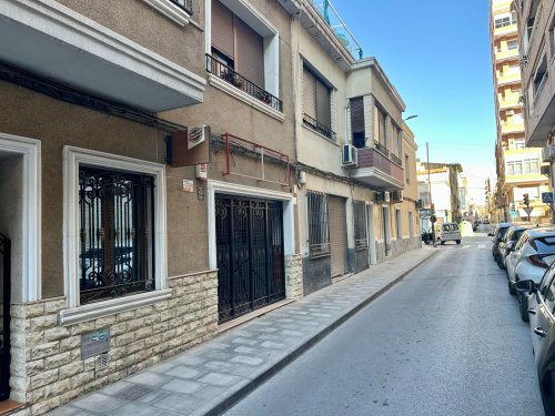 Local comercial en Elda. Zona Gran avenida