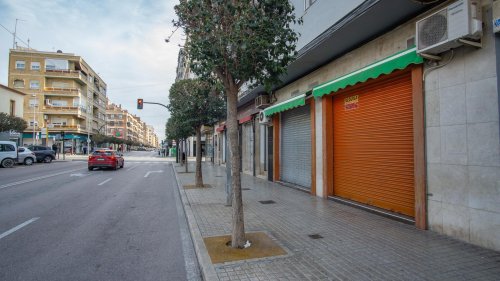 Local comercial en Petrer. Zona Av. de Madrid