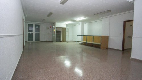 Local comercial en Elda. Zona Las monjas