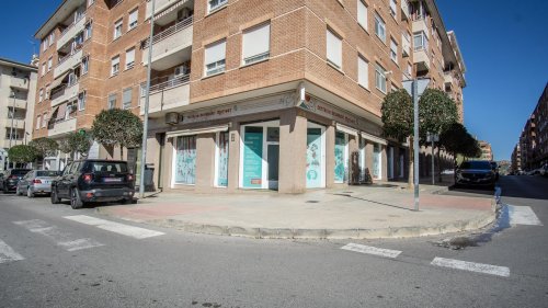 Local comercial en Petrer. Zona Campet - La frontera