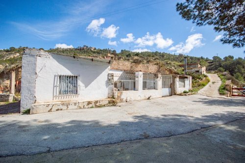 Casa de campo en Petrer. Zona Almadraba