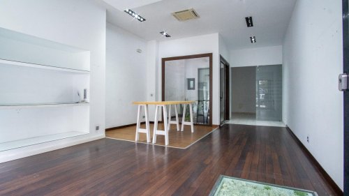 Local comercial en Elda. Zona Gran avenida