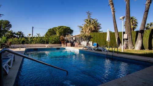 Chalet en Petrer. Zona Loma badá