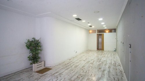 Local comercial en Elda. Zona Centro - plaza castelar